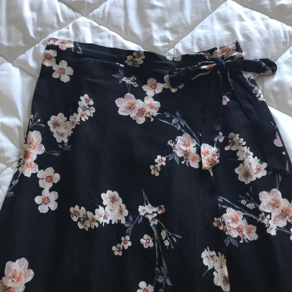 American Eagle Wrap Around Floral Maxi Skirt